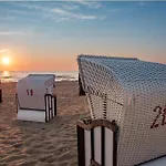 Appartement Strandblick 4 *