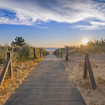 Strandblick 4 *